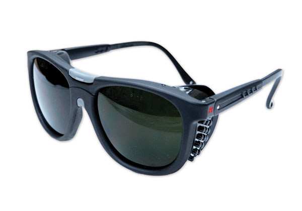 Adjustable eye shades
